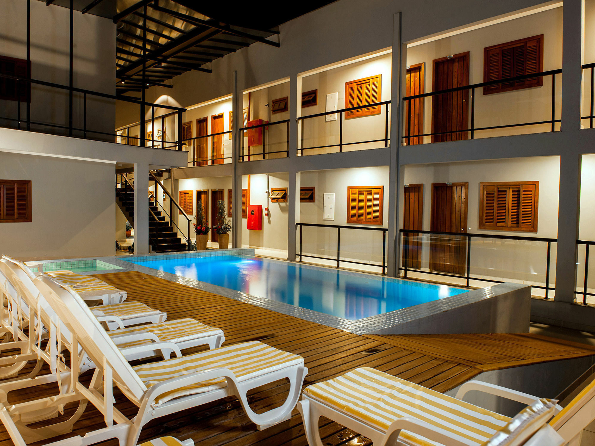 Clh Suites Bonito Centro Exterior foto